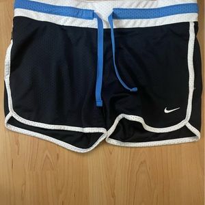 NWOT Nike shorts